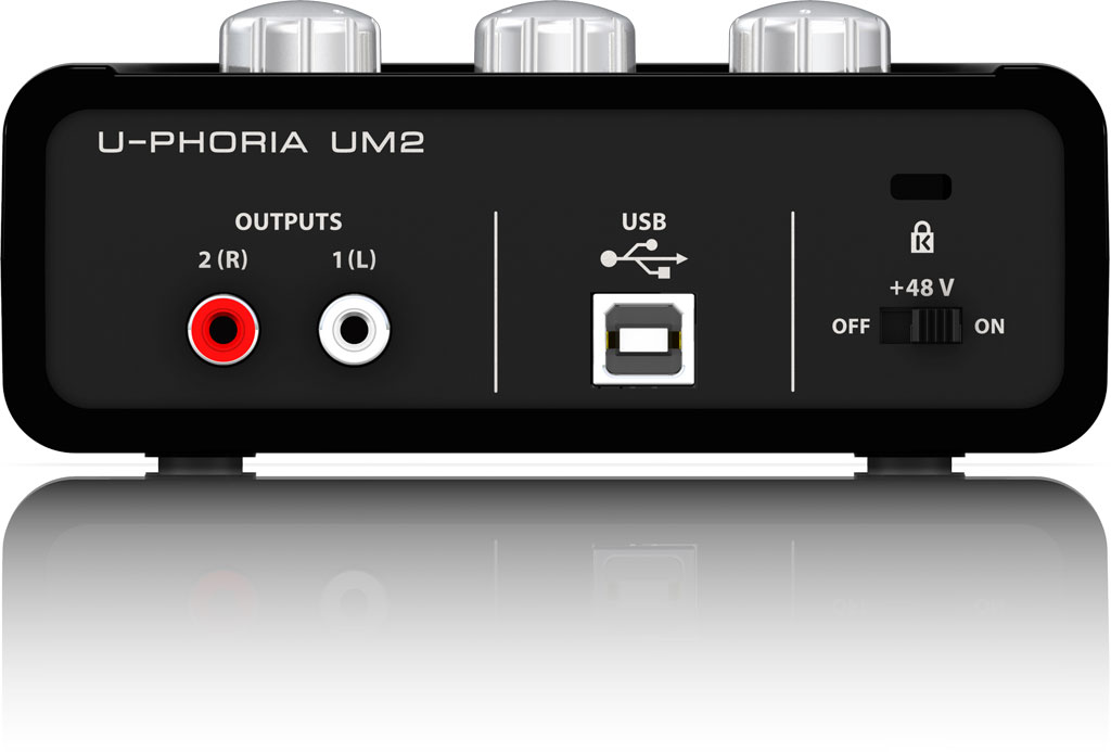 UM2 U-PHORIA背面画像 UM2 U-PHORIA背面画像