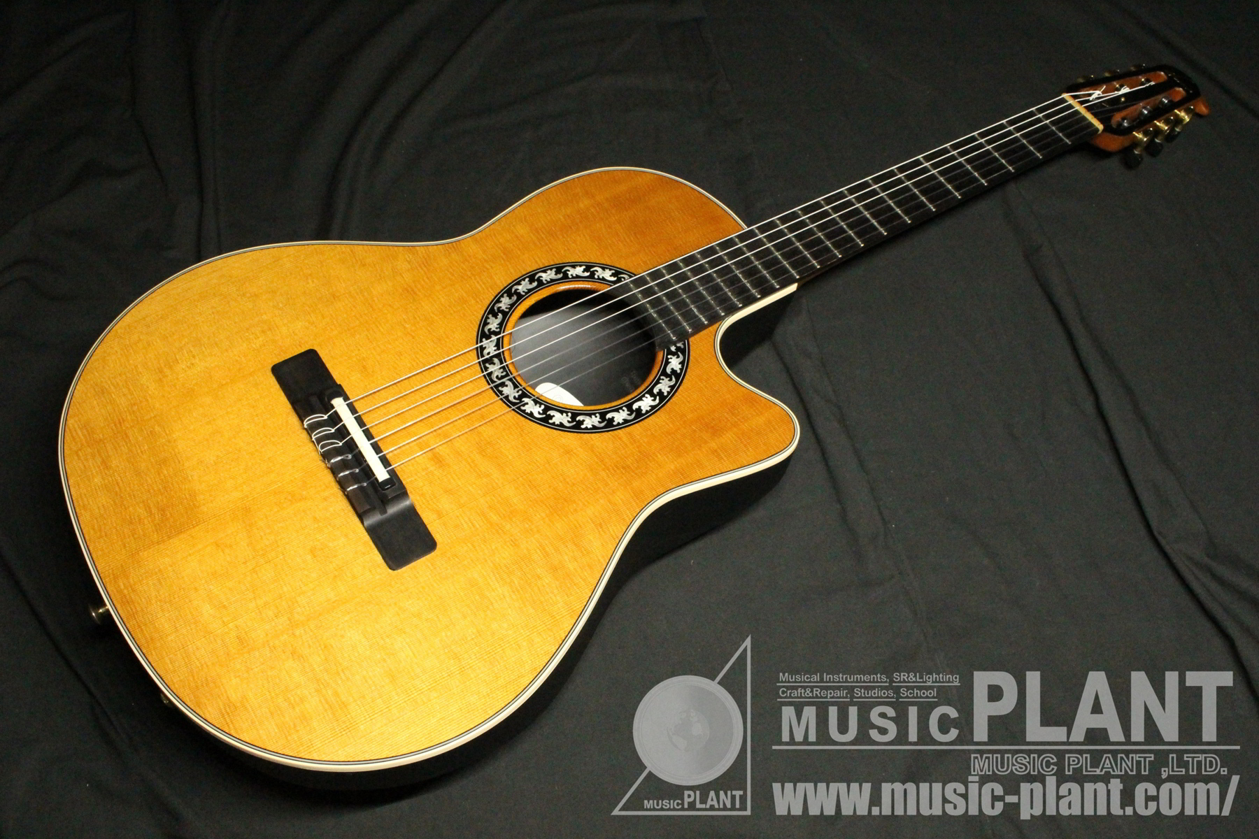 Ovation Classic LXシリーズ エレガットギター1773LX中古品 Ovation Classic LXシリーズ エレガットギター1773LX中古品