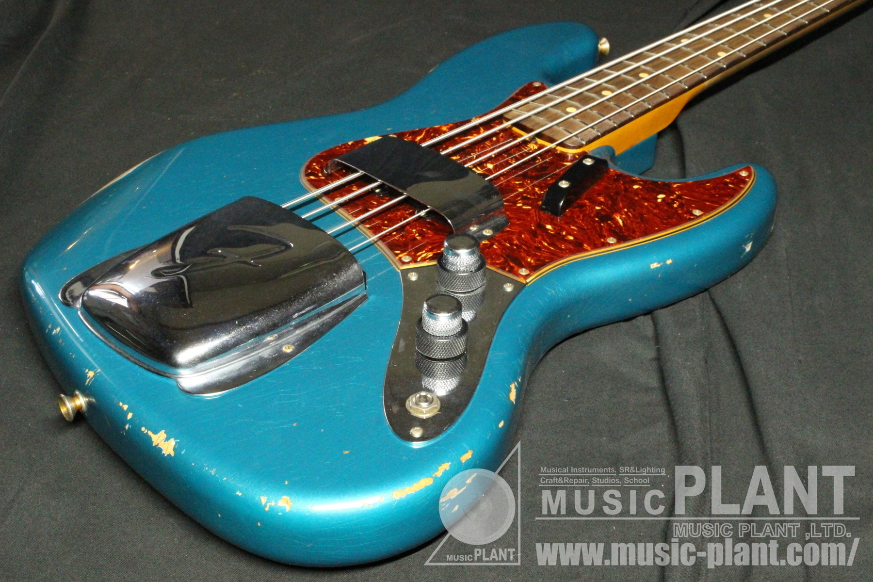 2017 NAMM Limited Edition 1960 Jazz Bass Relic Ocean Turquoise追加画像