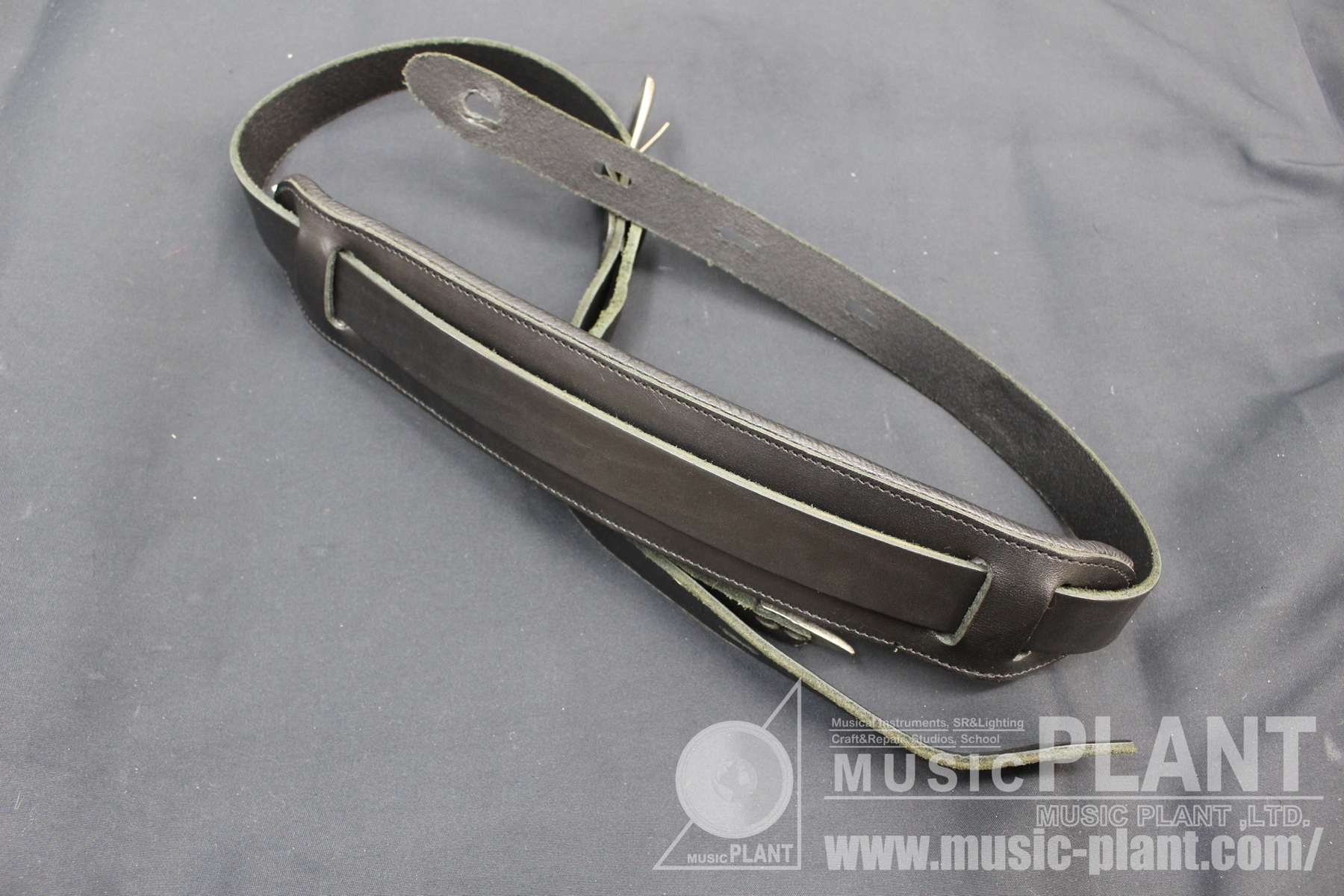 LEVY'S Veg-Tan Leatherシリーズ ストラップPM23-BLK中古品 LEVY'S Veg-Tan Leatherシリーズ ストラップPM23-BLK中古品
