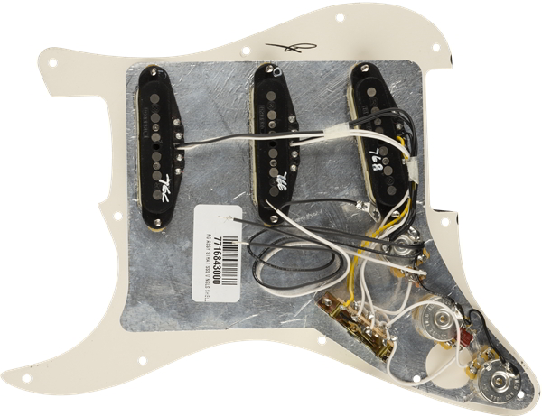 Pre-Wired Strat Pickguard, Vintage Noiseless SSS, Tortoise Shell 11 Hole PG追加画像 Pre-Wired Strat Pickguard, Vintage Noiseless SSS, Tortoise Shell 11 Hole PG追加画像
