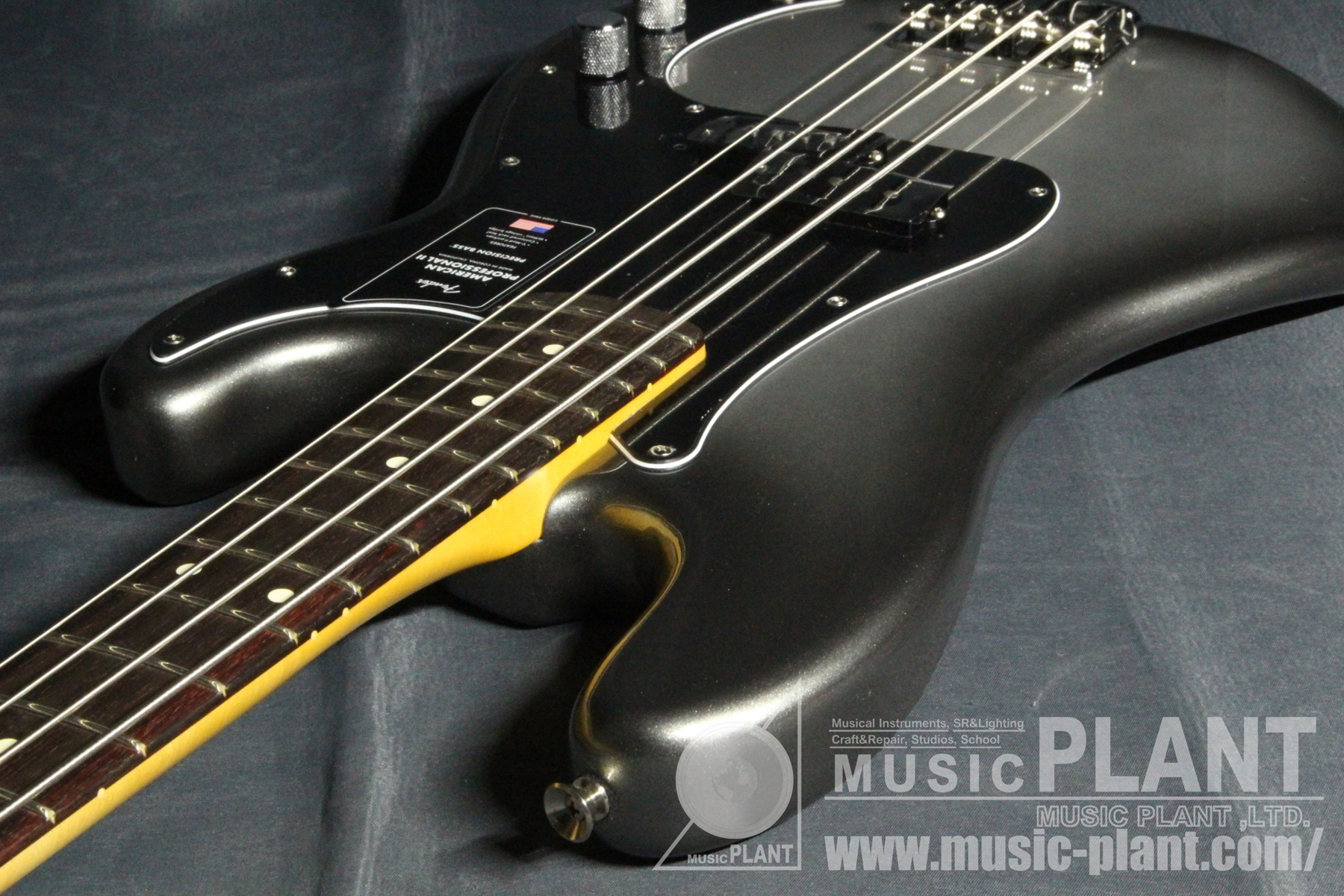American Professional II Precision Bass Rosewood Fingerboard, Mercury追加画像 American Professional II Precision Bass Rosewood Fingerboard, Mercury追加画像