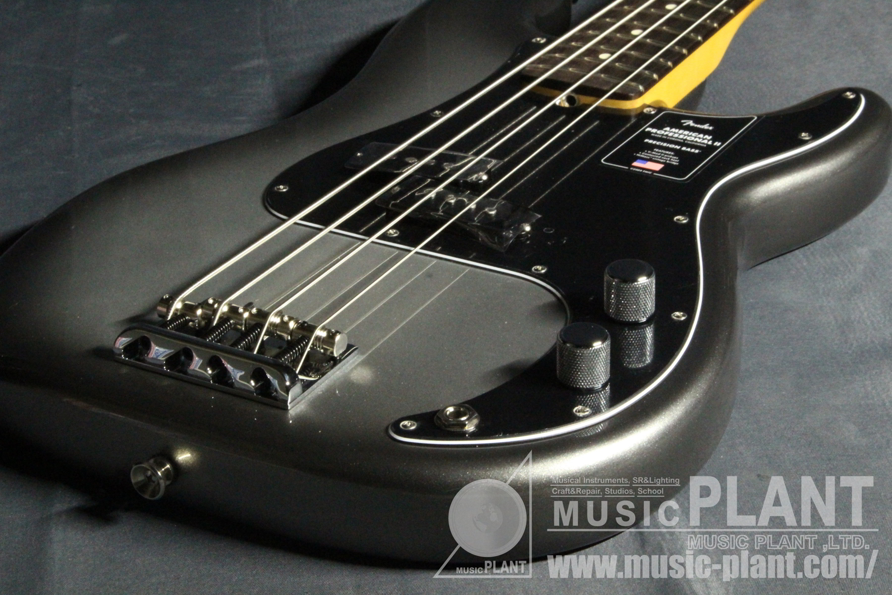 American Professional II Precision Bass Rosewood Fingerboard, Mercury追加画像 American Professional II Precision Bass Rosewood Fingerboard, Mercury追加画像