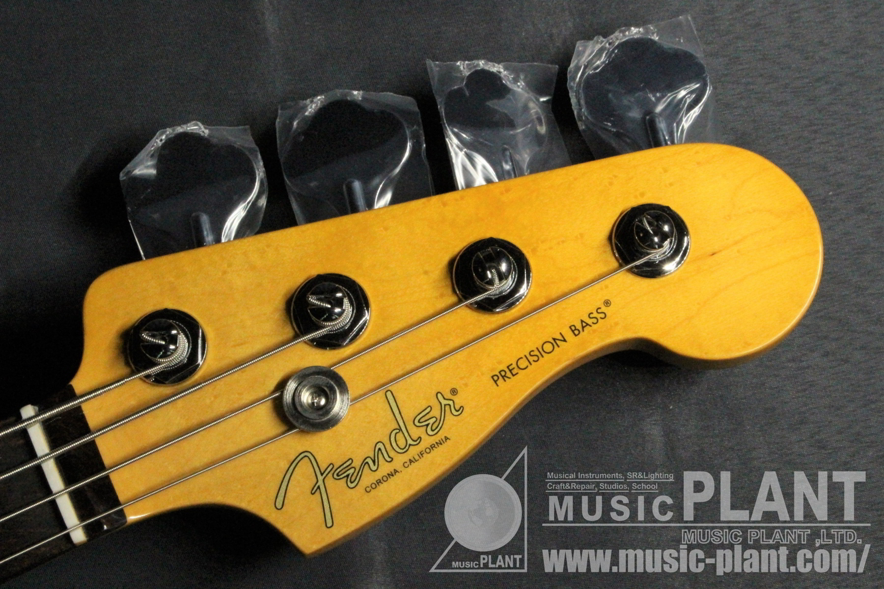 American Professional II Precision Bass Rosewood Fingerboard, Mercuryヘッド画像 American Professional II Precision Bass Rosewood Fingerboard, Mercuryヘッド画像