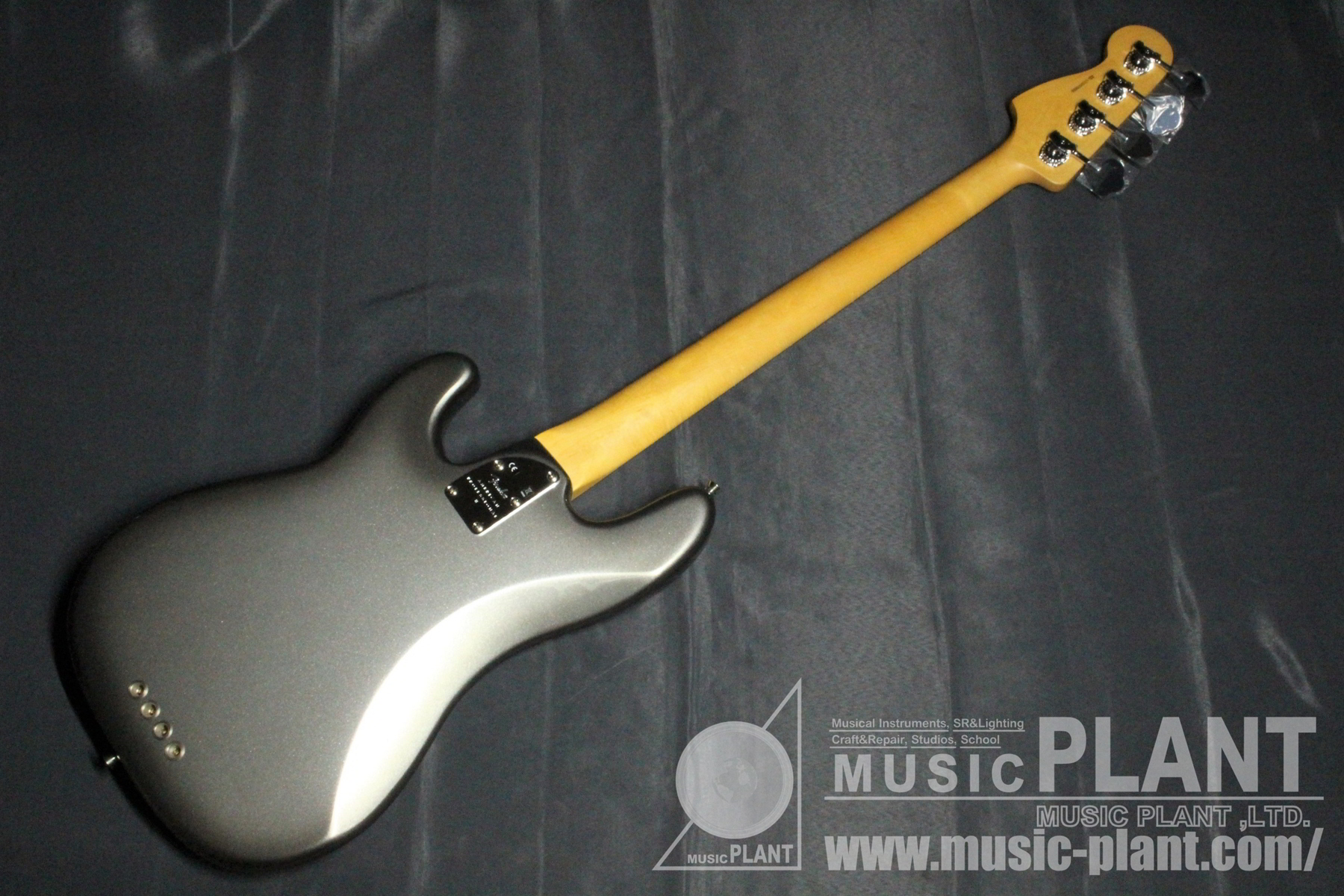 American Professional II Precision Bass Rosewood Fingerboard, Mercury背面画像 American Professional II Precision Bass Rosewood Fingerboard, Mercury背面画像