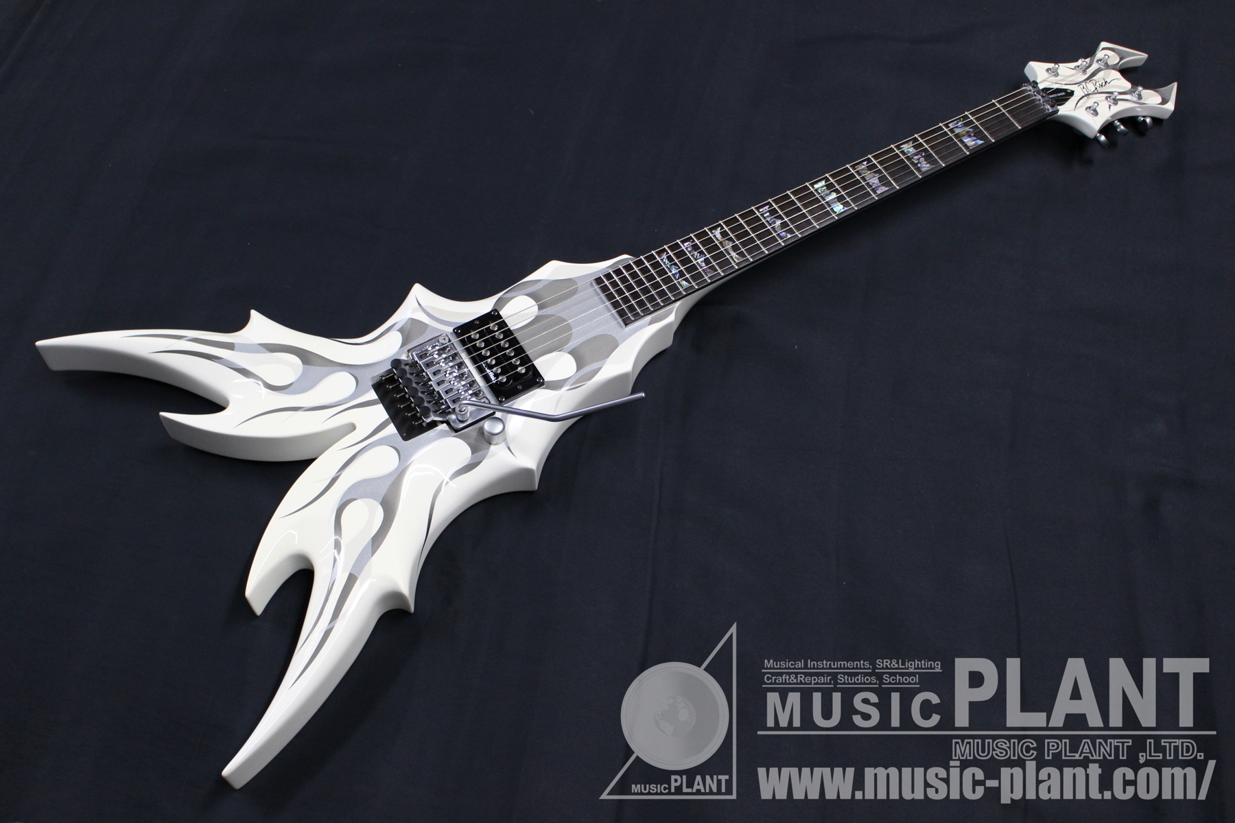 B.C.Rich Dracoシリーズ エレキギターDraco Ghost Flame Limited Edition中古()売却済みです