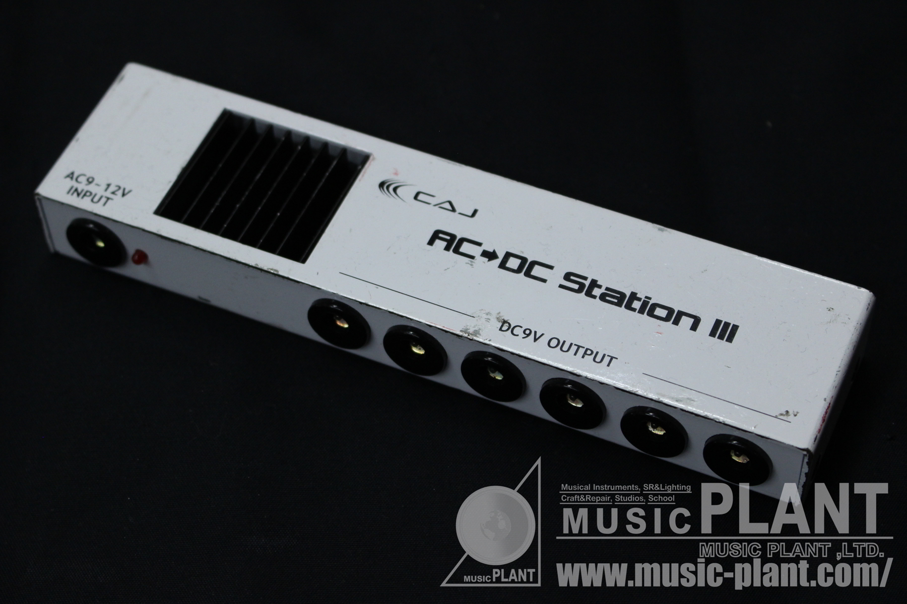 Custom Audio Japan (CAJ) パワーサプライAC/DC Station III中古()売却済みです。あしからずご了承ください。 | MUSIC PLANT WEBSHOP