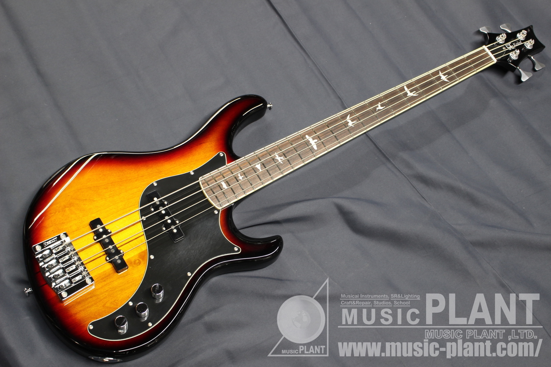 Paul Reed Smith (PRS) エレキベースSE Kestrel Tri-Color Sunburst