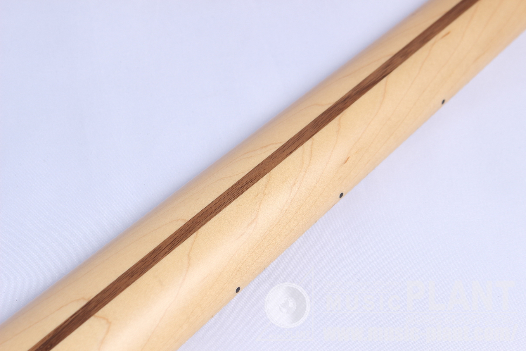 Made in Japan Hybrid II Jazz Bass, Maple Fingerboard, Black追加画像 Made in Japan Hybrid II Jazz Bass, Maple Fingerboard, Black追加画像