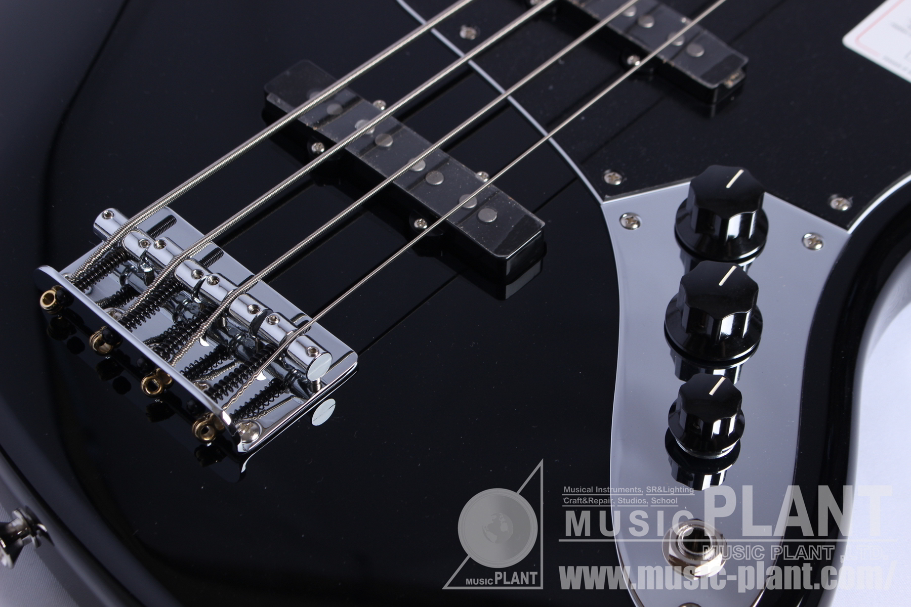 Made in Japan Hybrid II Jazz Bass, Maple Fingerboard, Black追加画像 Made in Japan Hybrid II Jazz Bass, Maple Fingerboard, Black追加画像
