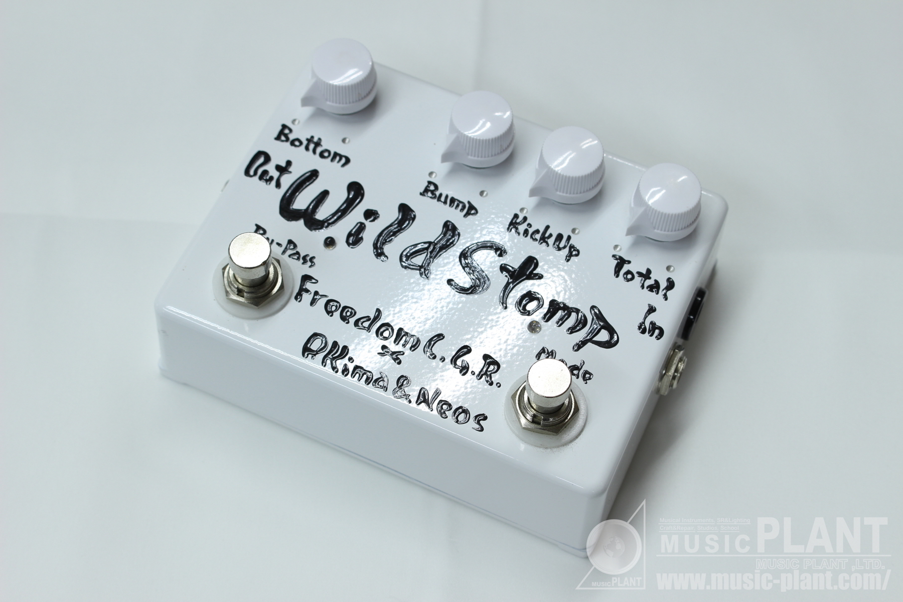 Freedom Custom Guitar Research×AKIMA & NEOS ベース用プリアンプWild