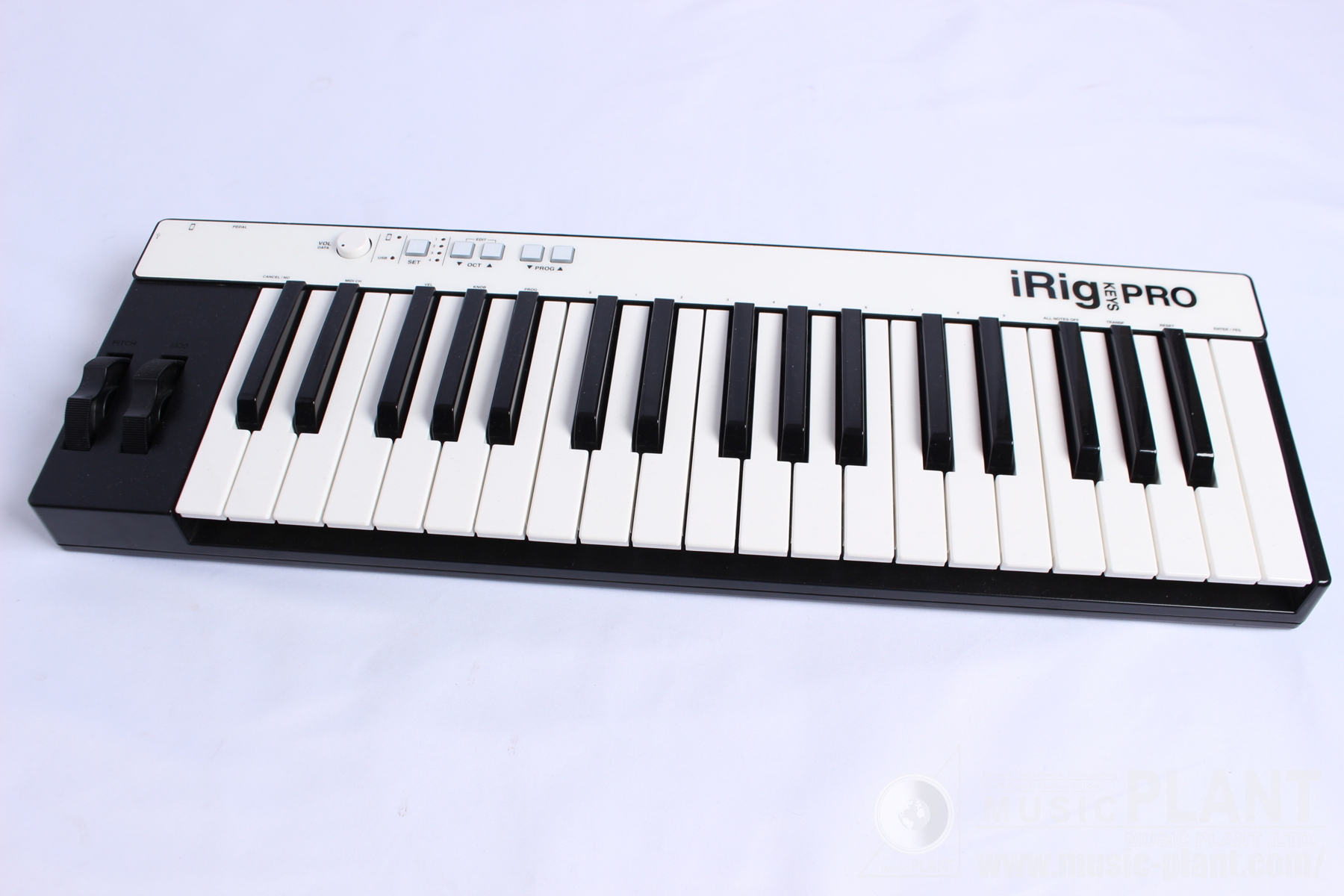 IK Multimedia iRigシリーズ MIDIキーボードiRig Keys Pro中古()売却済みです。あしからずご了承ください