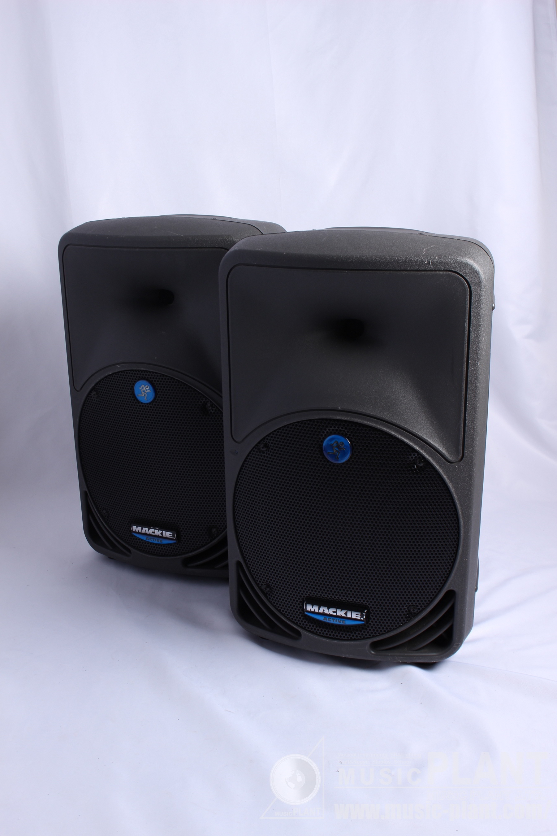 SRM750 - Mackie SRM750 - Audiofanzine