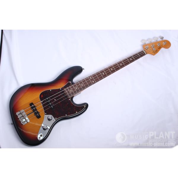 Fender-エレキベース
American Vintage '62 Jazz Bass, Rosewood Fingerboard, 3-Color Sunburst