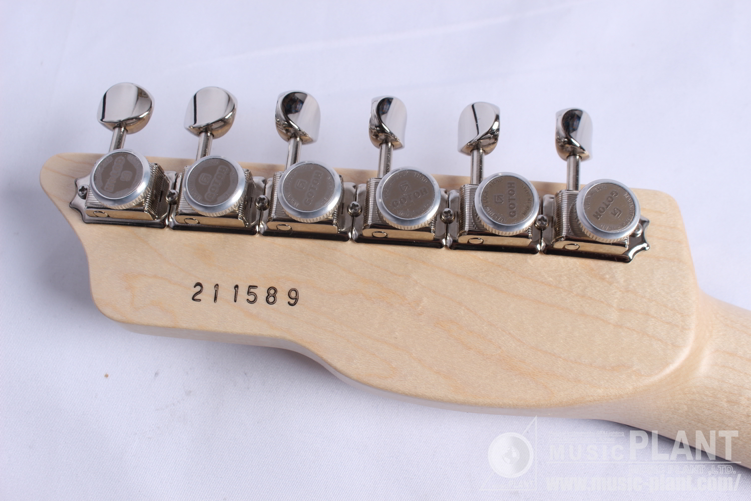 S-622 Rosewood Fingerboard, Ash Body, SSH, Black Open Pore追加画像 S-622 Rosewood Fingerboard, Ash Body, SSH, Black Open Pore追加画像