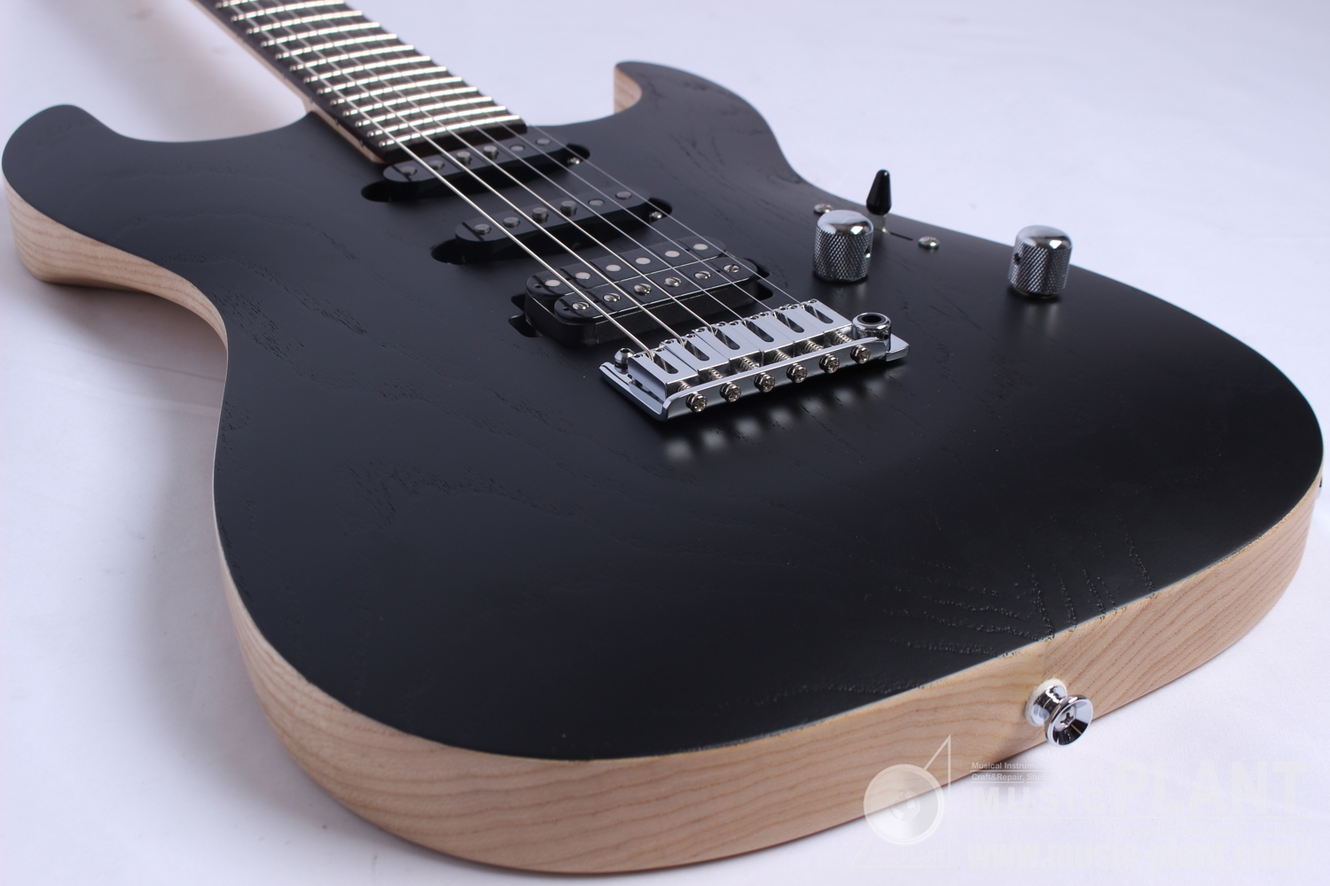 S-622 Rosewood Fingerboard, Ash Body, SSH, Black Open Pore追加画像 S-622 Rosewood Fingerboard, Ash Body, SSH, Black Open Pore追加画像