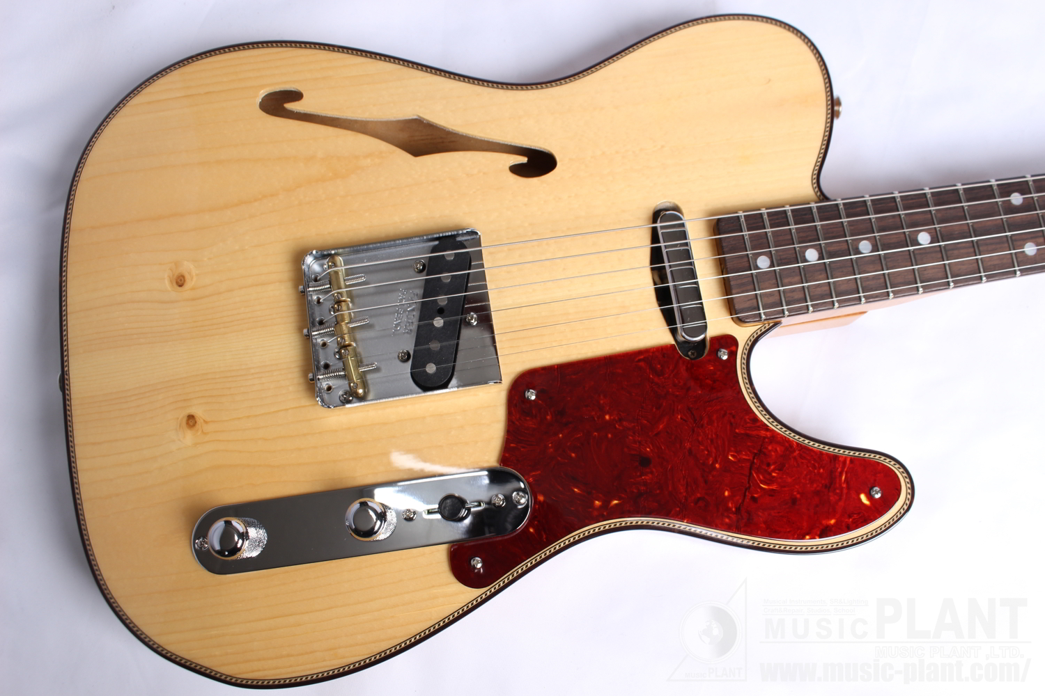 Limited Edition Knotty Pine Telecaster Thinline, Aged Natural追加画像
