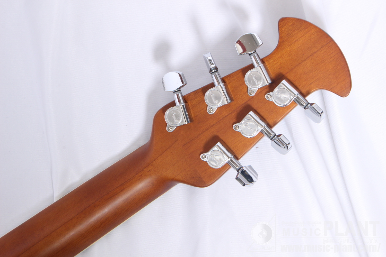 CE44LX-1R-G Celebrity Elite Exotic Mid Depth Lefty追加画像 CE44LX-1R-G Celebrity Elite Exotic Mid Depth Lefty追加画像