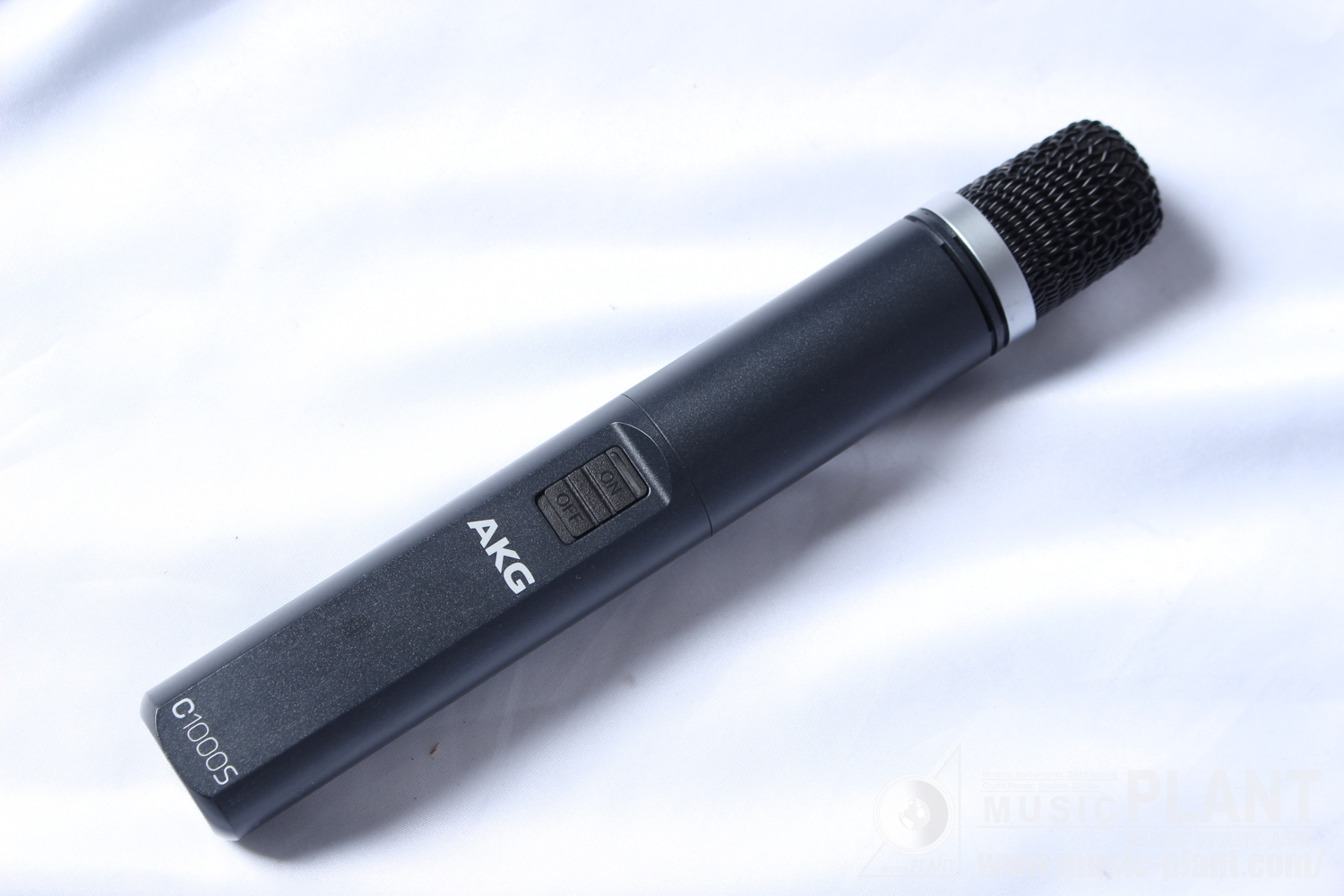 AKG コンデンサマイクC1000 S中古品()売却済みです。あしからずご了承