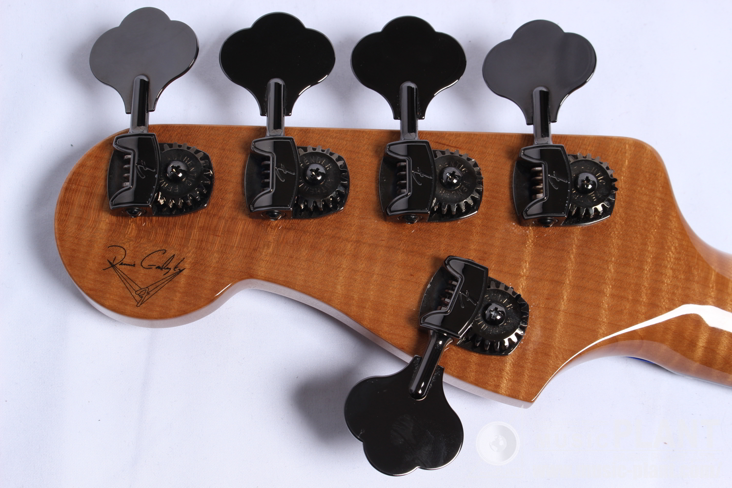 Master Built Artisan Custom Classic Jazz Bass V by Dennis Galuszka追加画像 Master Built Artisan Custom Classic Jazz Bass V by Dennis Galuszka追加画像