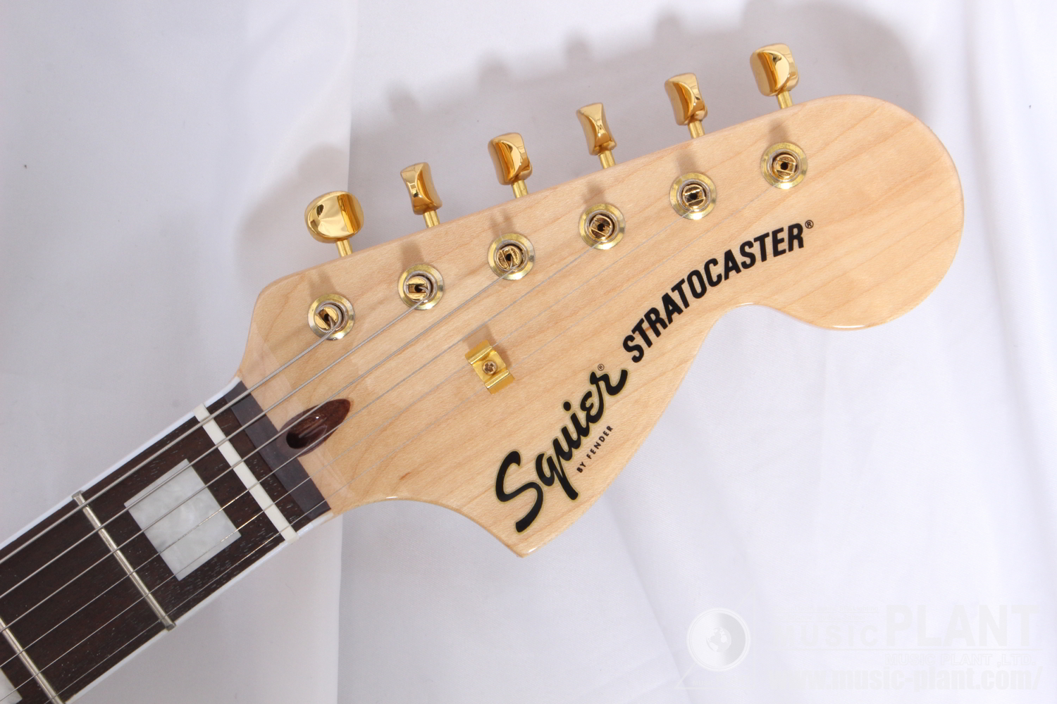 40th Anniversary Stratocaster®, Gold Edition, Laurel Fingerboard, Gold Anodized Pickguard, Lake Placid Blueヘッド画像
