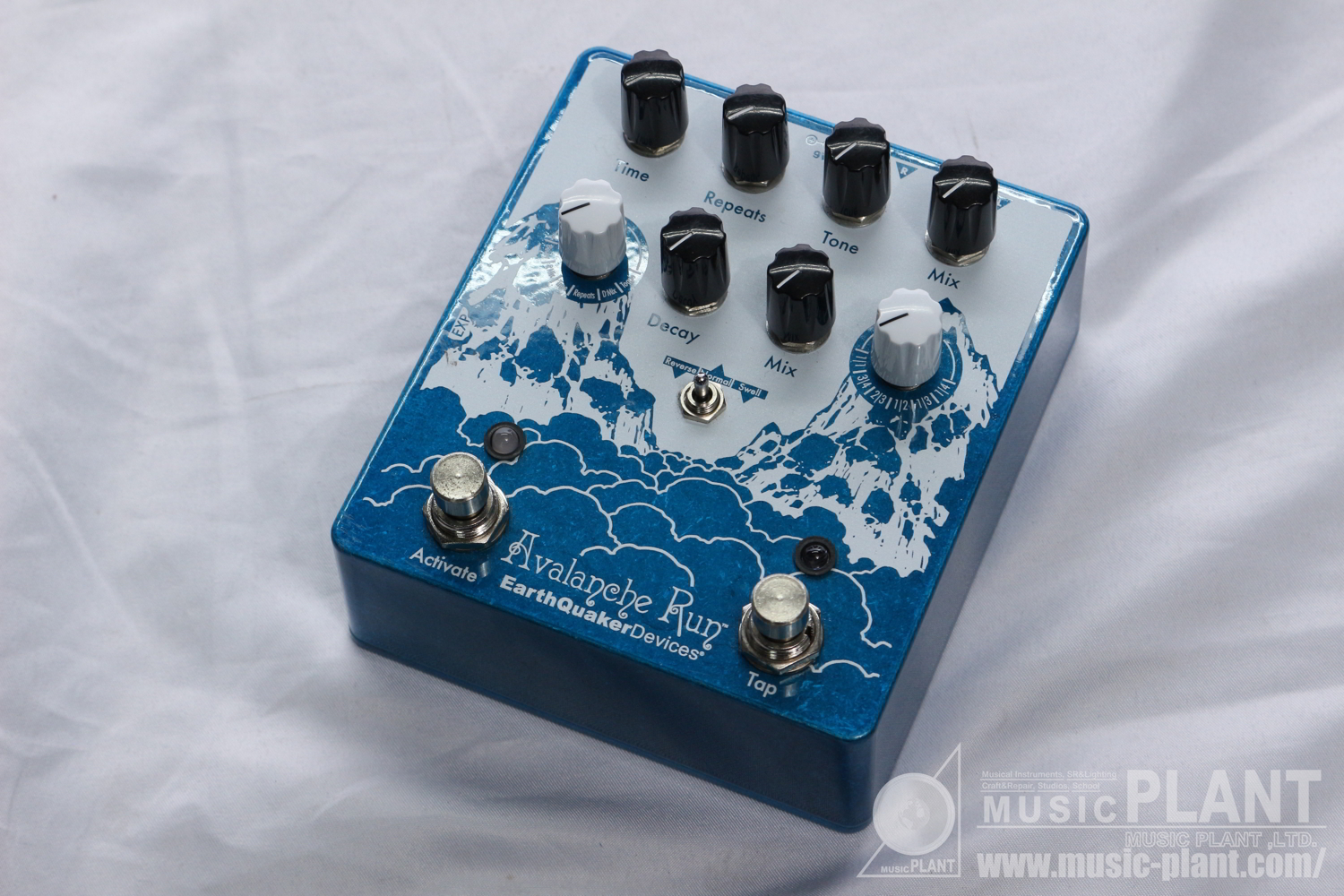 EarthQuaker Devices ステレオリバーブ・ディレイAvalanche Run中古品