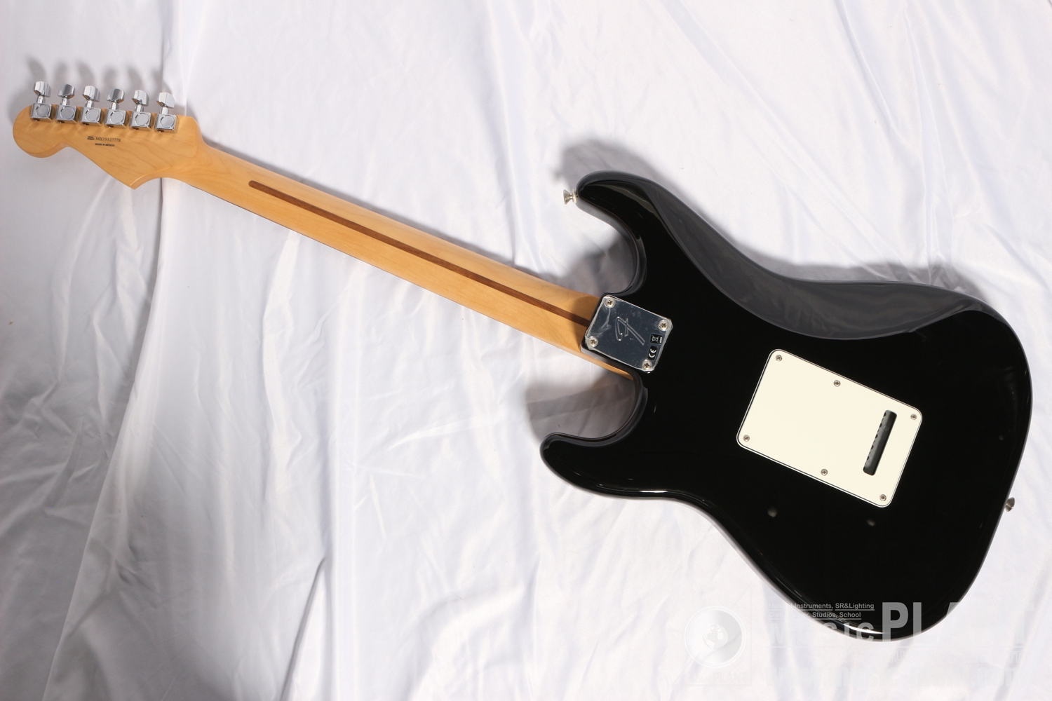Player Stratocaster Black (Pau Ferro Fingerboard)背面画像
