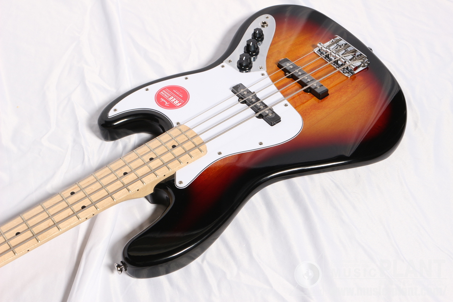 Affinity Series Jazz Bass, Maple Fingerboard, White Pickguard, 3-Color Sunburst追加画像