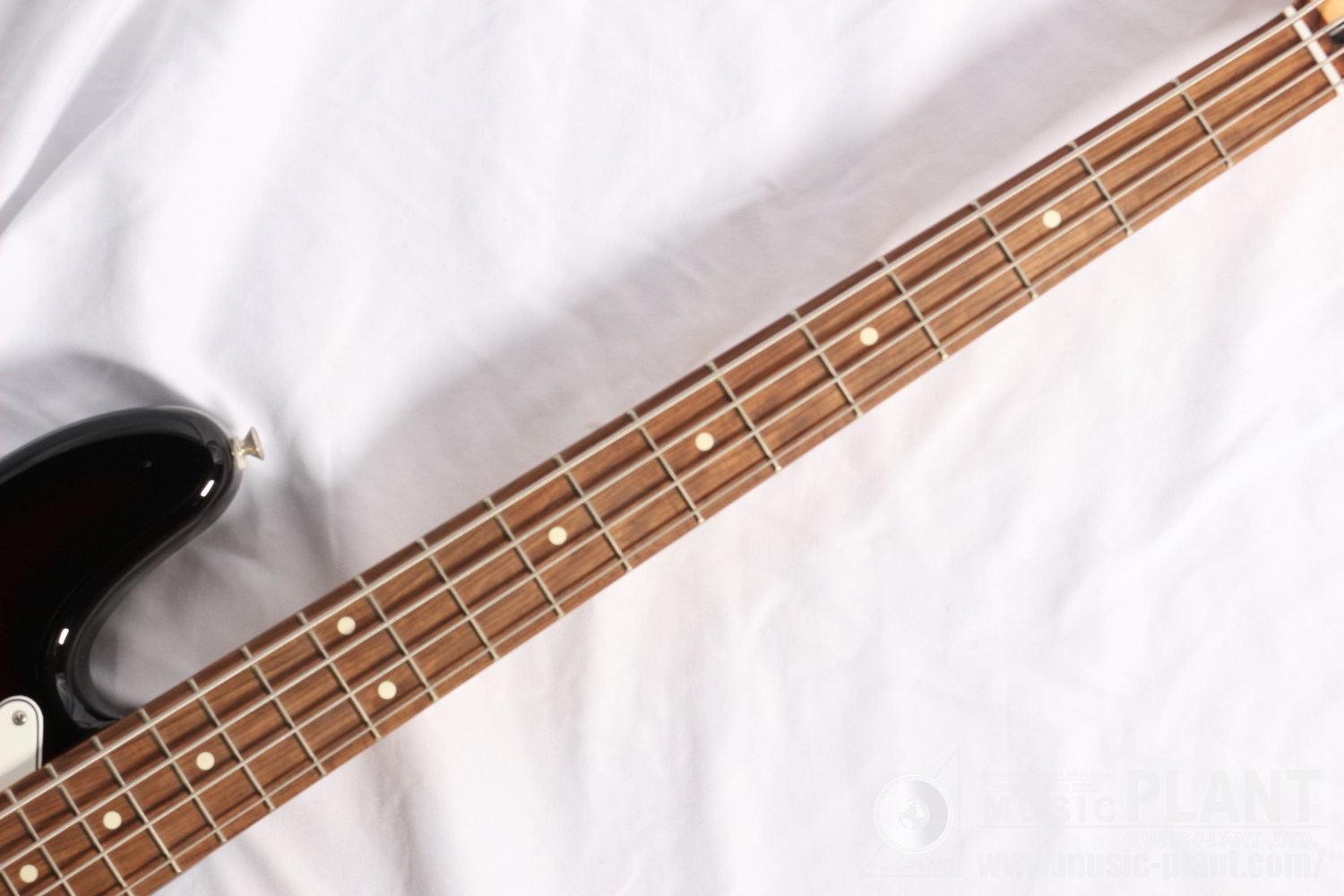 Player Jazz Bass 3-Color Sunburst (Pau Ferro Fingerboard)追加画像