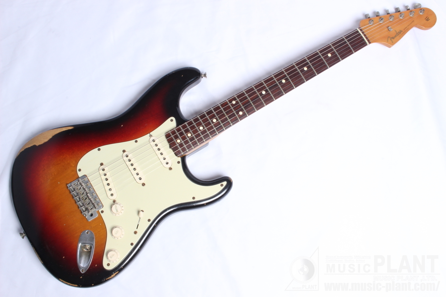 Worn　Fender　Road　WEBSHOP　Classic　PLANT　Stratocaster中古品()売却済みです。あしからずご了承ください。　Seriesシリーズ　60s　MUSIC