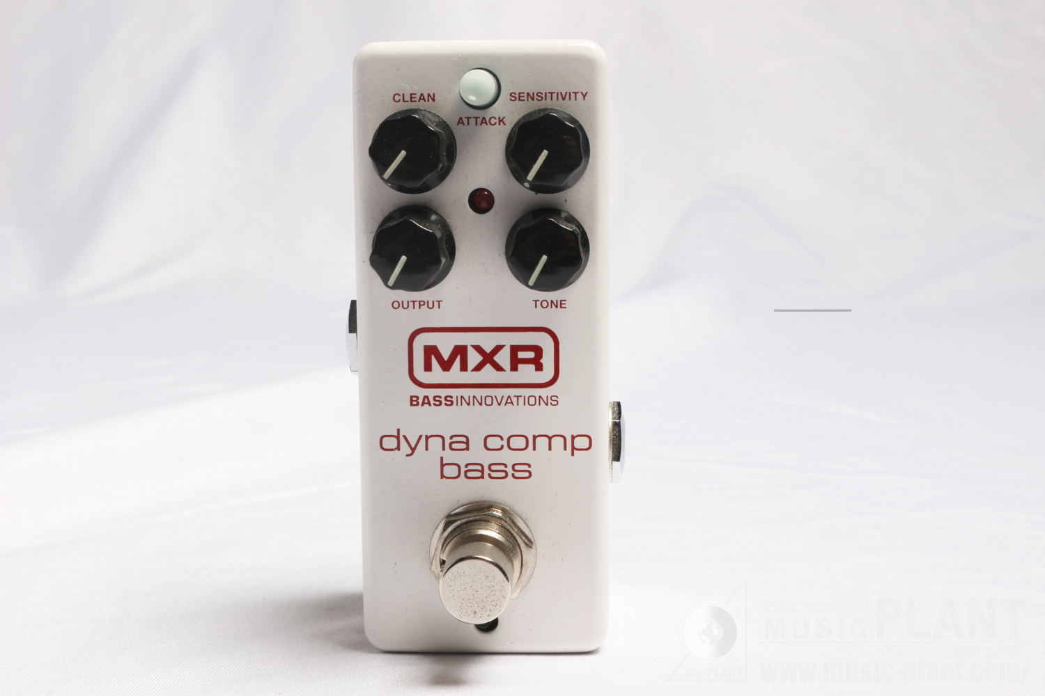 M282 Dyna Comp Bassパネル画像