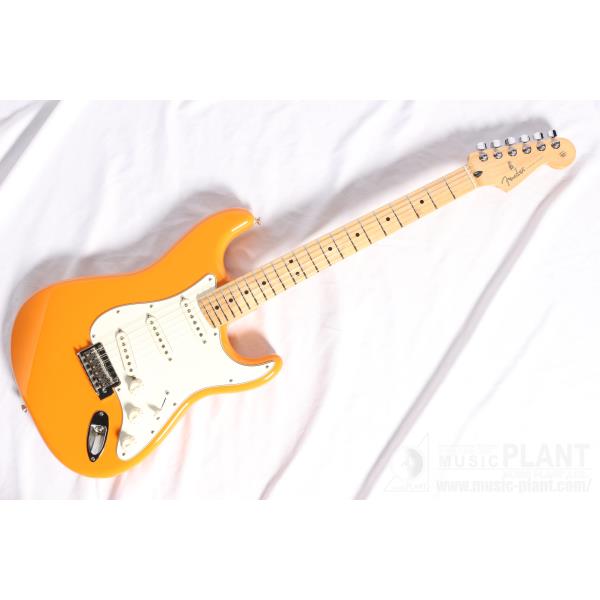 Fender-ストラトキャスター
Player Stratocaster Capri Orange (Maple Fingerboard)