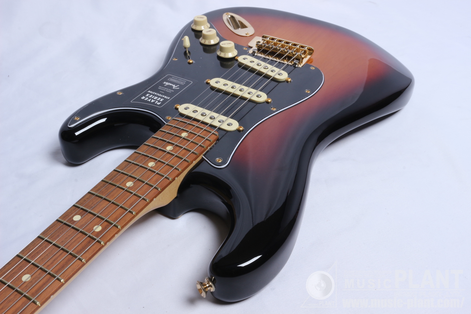 Limited Edition Player Stratocaster, Pau Ferro Fingerboard, 3-Tone Sunburst with Gold Hardware追加画像