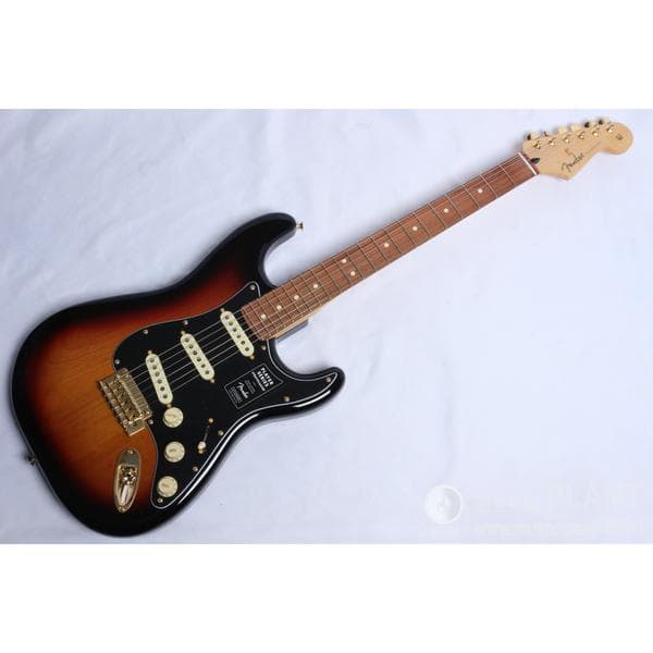 Fender-エレキギターLimited Edition Player Stratocaster, Pau Ferro Fingerboard, 3-Tone Sunburst with Gold Hardware