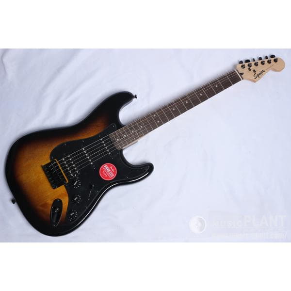 Squier-エレキギター
FSR Bullet Stratocaster, HT HSS, Laurel Fingerboard, 2-Color Sunburst with Black Hardware
