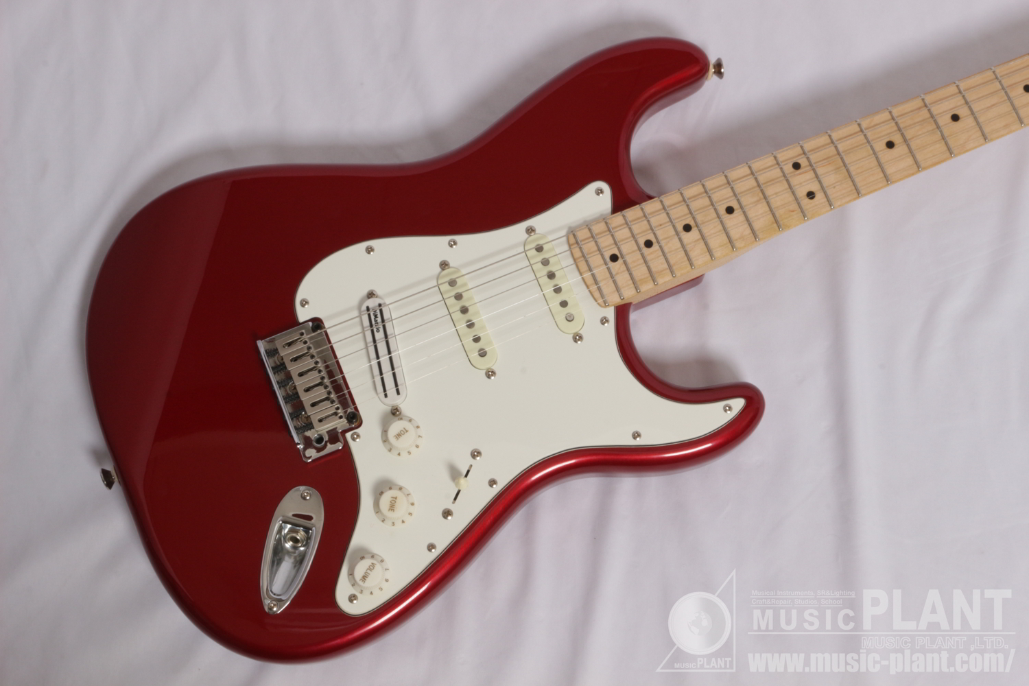 Standard Stratocaster, Maple Fingerboard, Candy Apple Red追加画像