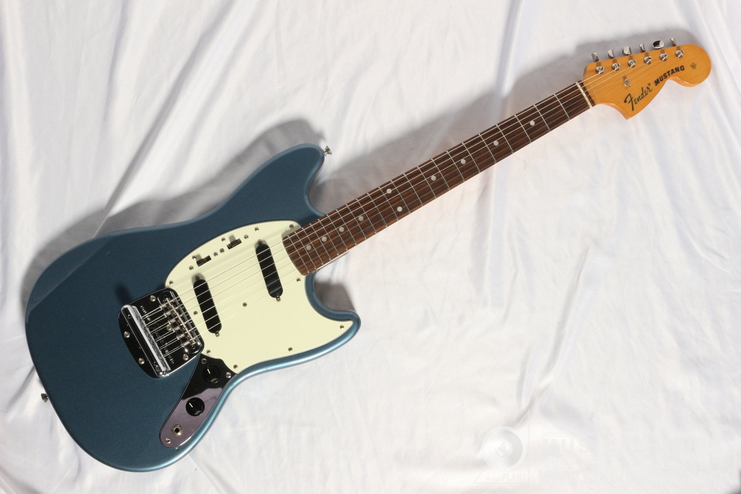 Fender Japan ムスタングMG69 OLB中古()売却済みです。あしからずご