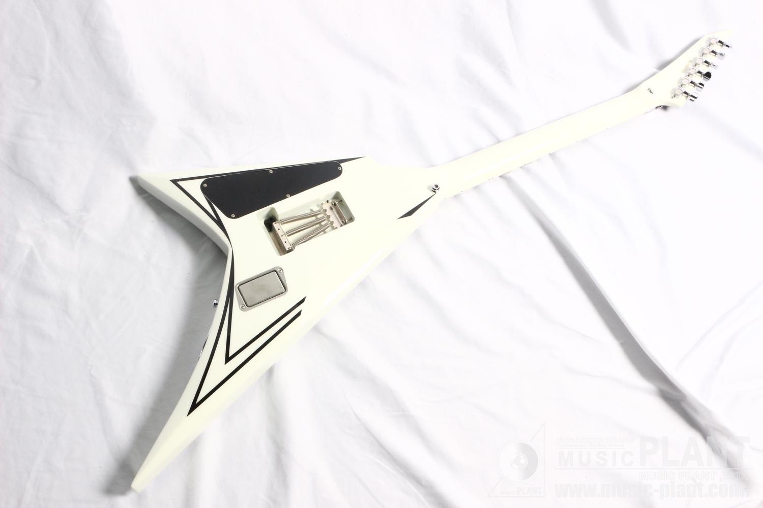 E-ALEXI SCYTHE WH/BK背面画像 E-ALEXI SCYTHE WH/BK背面画像