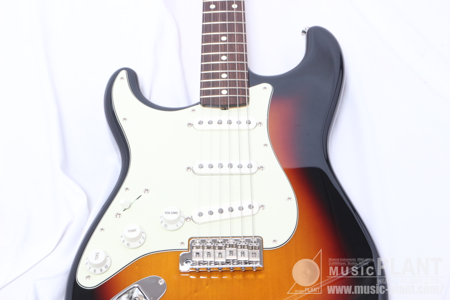 Made in Japan Traditional 60s Stratocaster Left-Handed 3-Color Sunburst追加画像 Made in Japan Traditional 60s Stratocaster Left-Handed 3-Color Sunburst追加画像