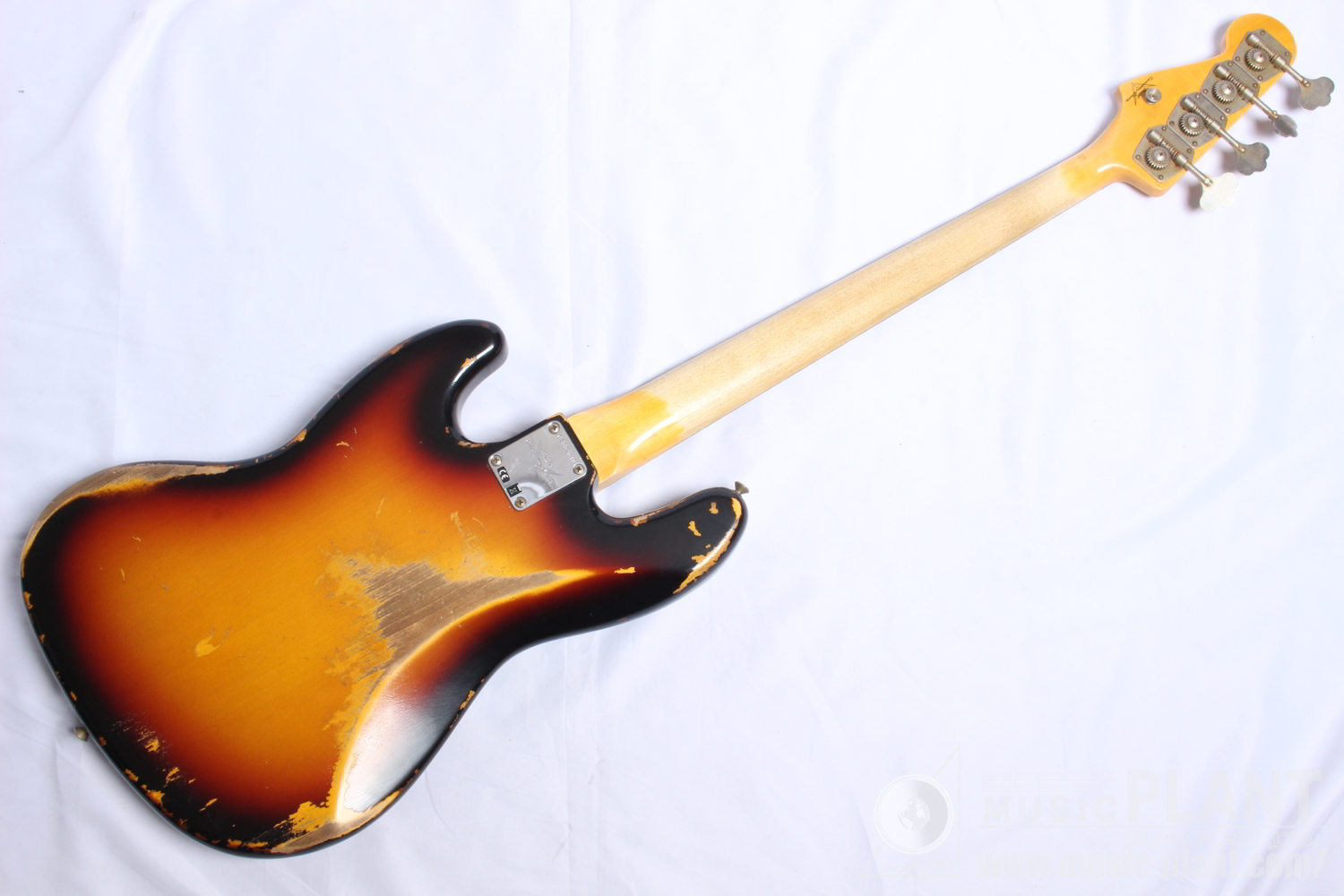 1961 Jazz Bass Heavy Relic, Rosewood Fingerboard, 3-Color Sunburst背面画像